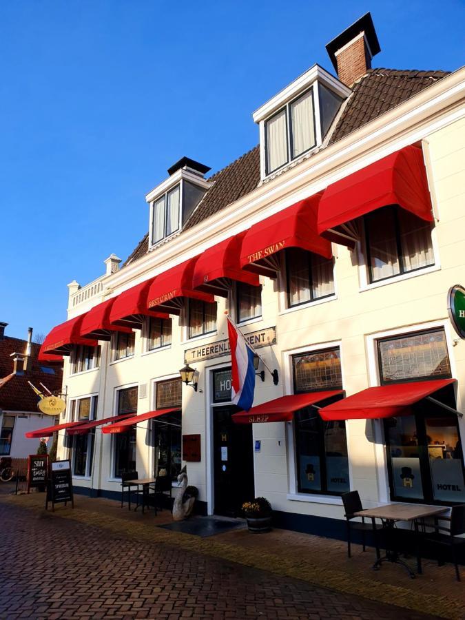 Hotel Restaurant 'T Heerenlogement Harlingen Bagian luar foto