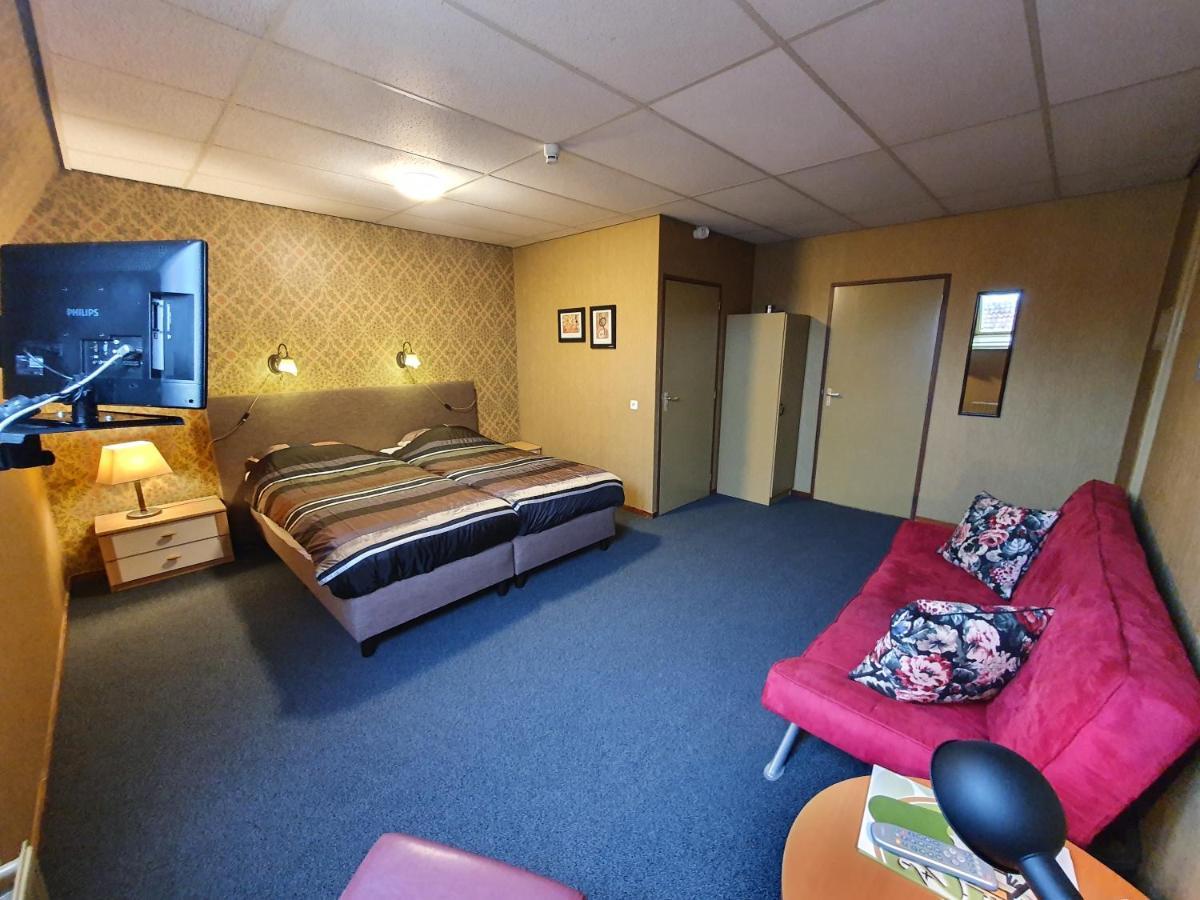 Hotel Restaurant 'T Heerenlogement Harlingen Bagian luar foto