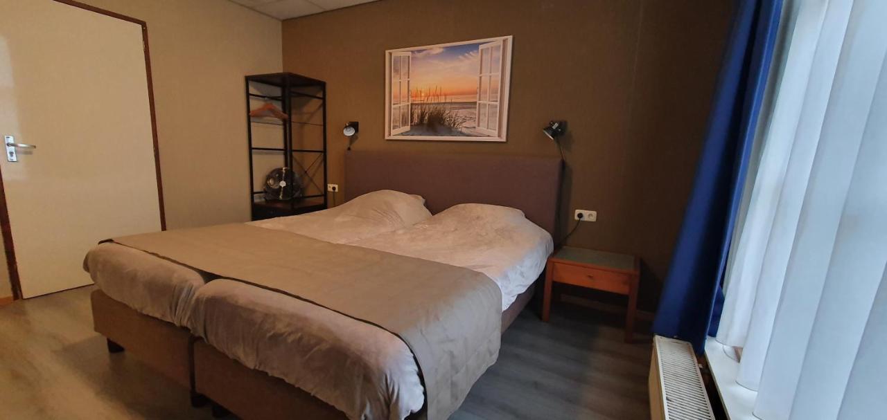 Hotel Restaurant 'T Heerenlogement Harlingen Bagian luar foto