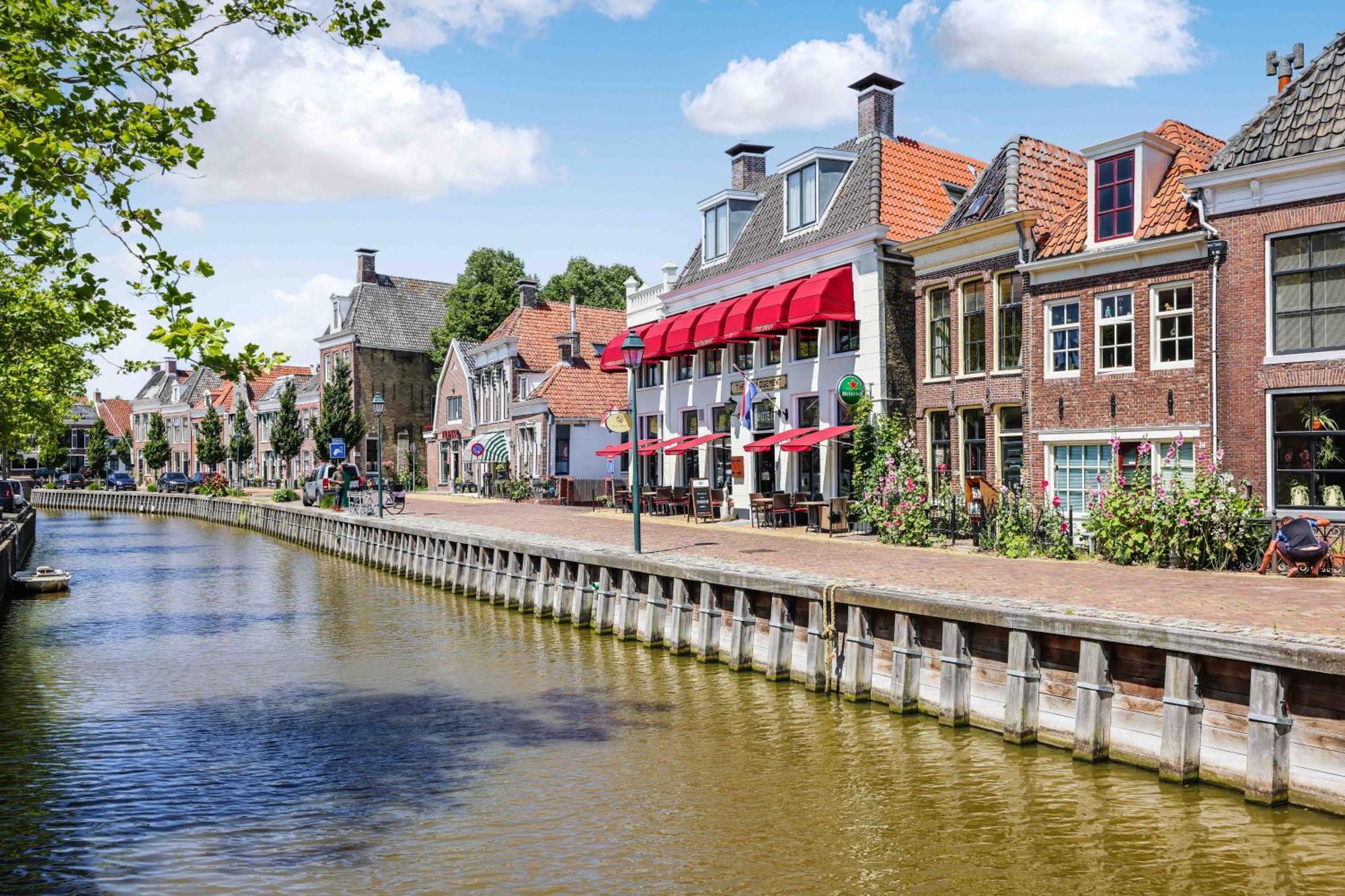 Hotel Restaurant 'T Heerenlogement Harlingen Bagian luar foto
