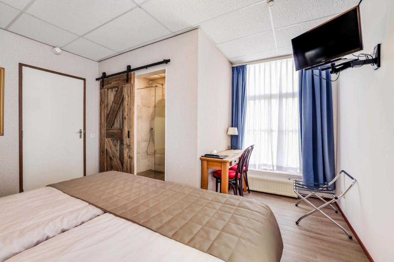 Hotel Restaurant 'T Heerenlogement Harlingen Bagian luar foto