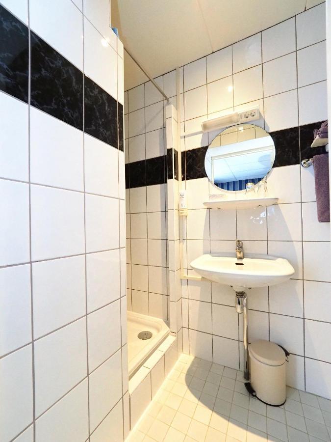 Hotel Restaurant 'T Heerenlogement Harlingen Bagian luar foto